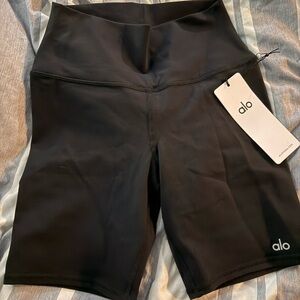ALO Yoga Women's Classic Black Bike Shorts